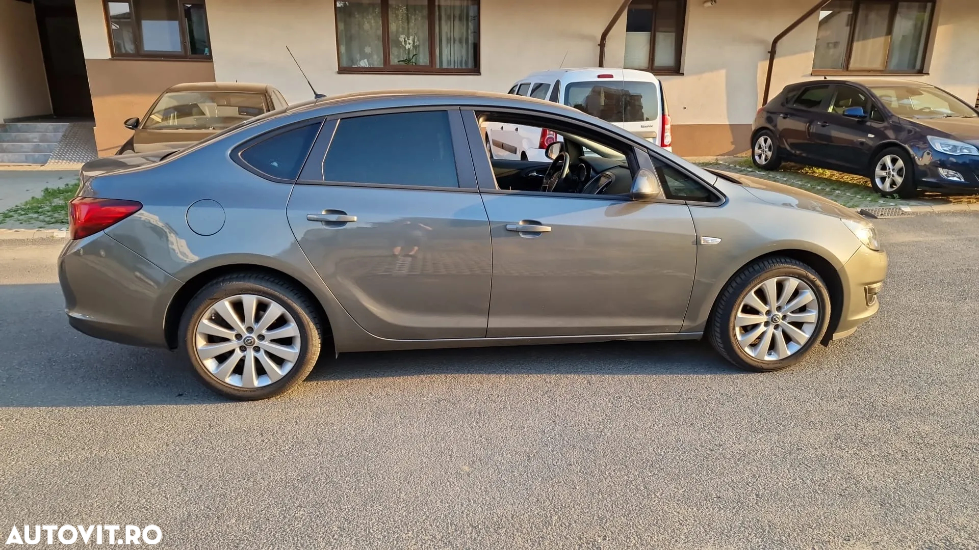 Opel Astra - 2