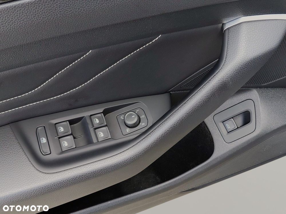 Volkswagen Arteon 2.0 TDI R-Line DSG - 18