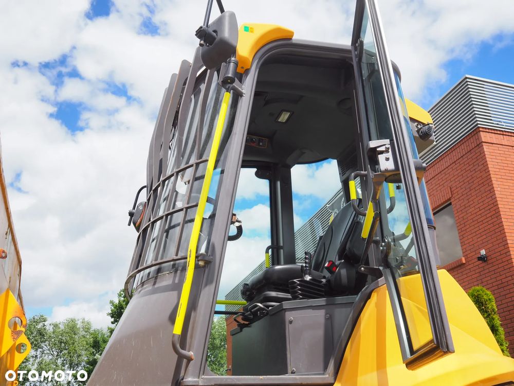 Mecalac 9MDX - 10