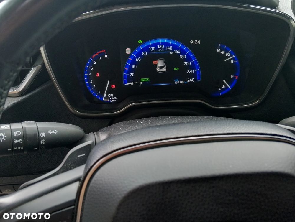 Toyota Corolla 2.0 Hybrid Executive - 11