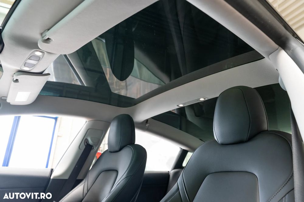 Tesla Model 3 Long Range AWD Premium - 7