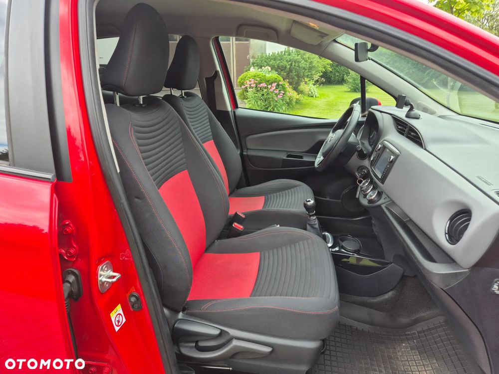 Toyota Yaris 1.33 VVT-i Lounge - 22