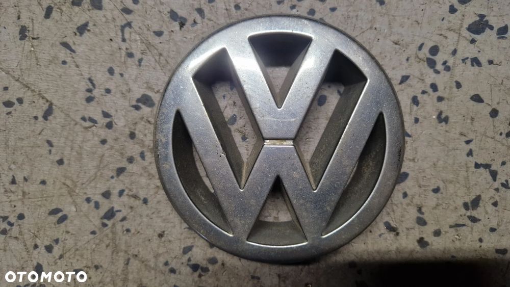 VOLKSWAGEN GOLF IV BORA ZNACZEK EMBLEMAT PRZÓD 1J5853601 - 1