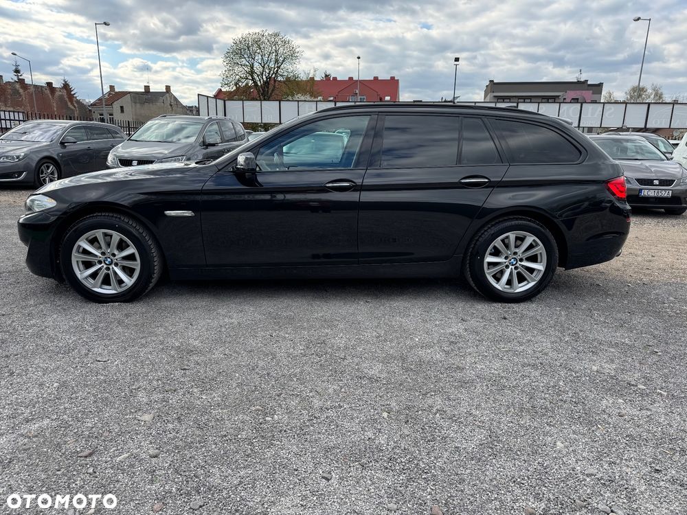 BMW Seria 5 528i xDrive Sport-Aut Modern Line - 12