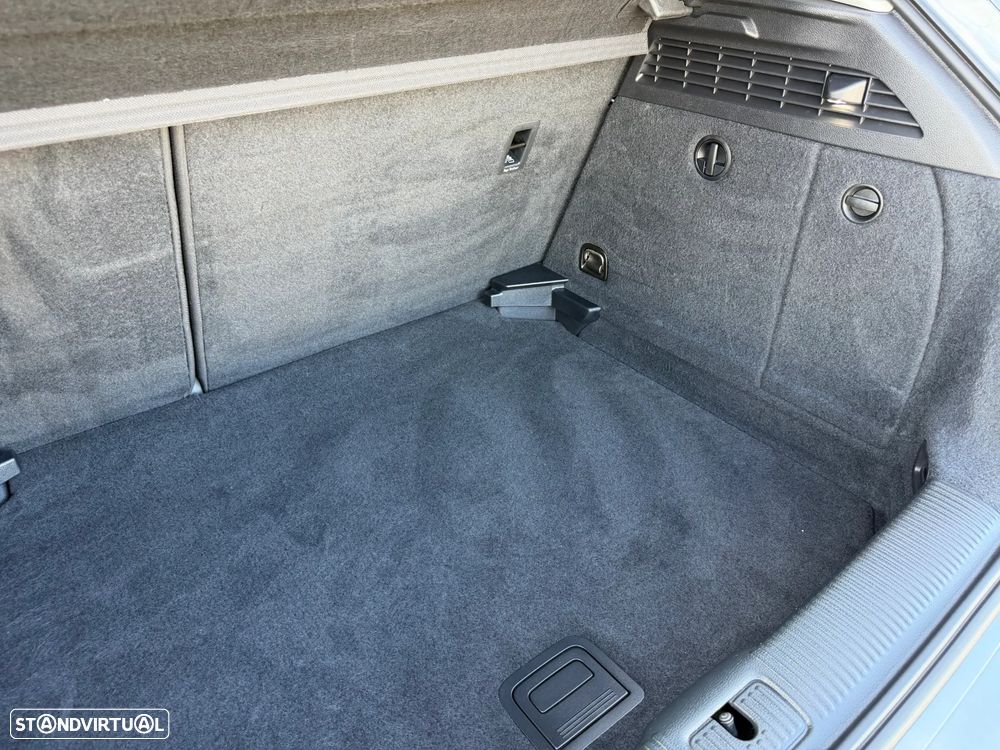 Audi A3 Sportback 1.6 TDI Advance Ultra — fotografia 43