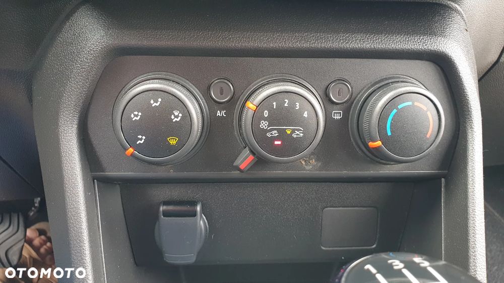 Dacia Sandero TCe 100 Comfort - 32
