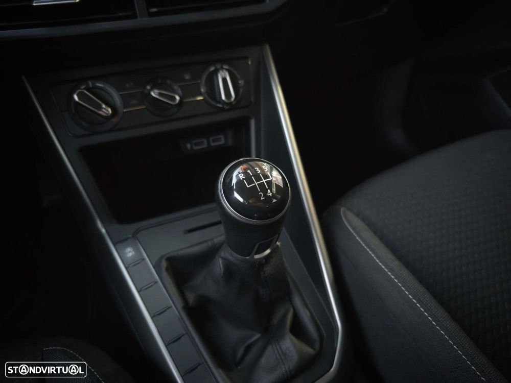 VW Polo 1.0 Confortline Nav - 23