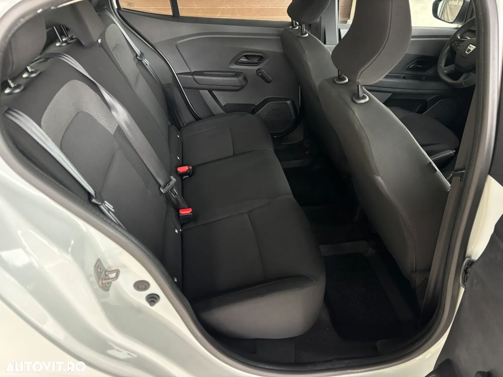 Dacia Logan TCe 90 Essential - 29