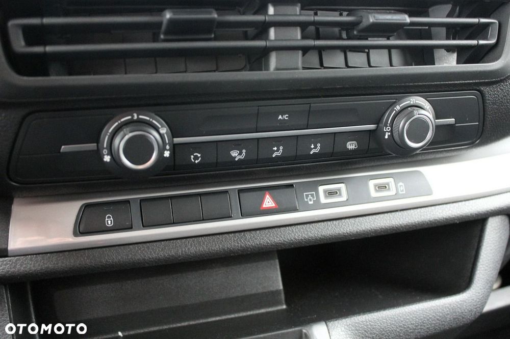 Opel Vivaro - 18