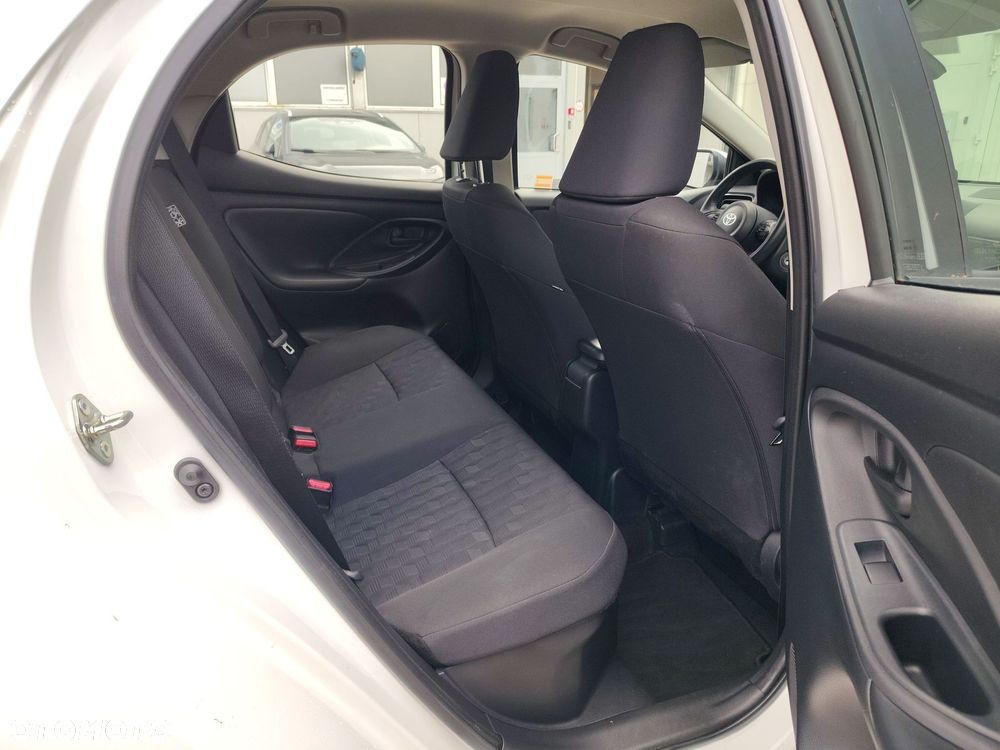 Toyota Yaris - 11