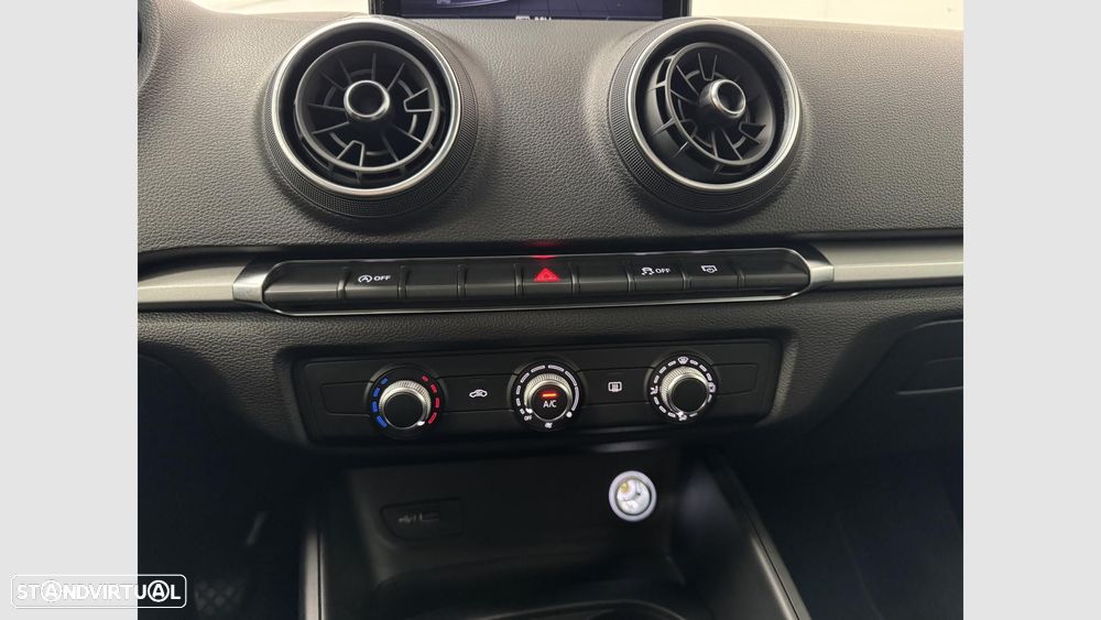 Audi A3 Limousine 1.6 TDI Design - 15