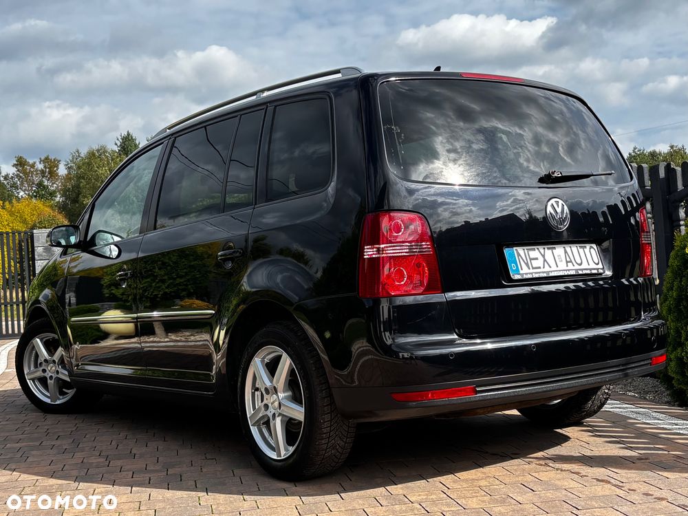Volkswagen Touran 2.0 TDI DPF Highline - 14