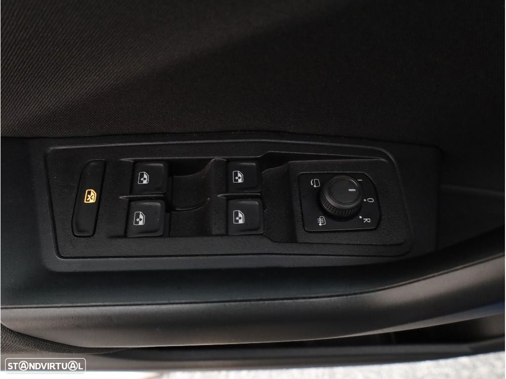 VW T-Roc 1.0 TSI Urban - 18