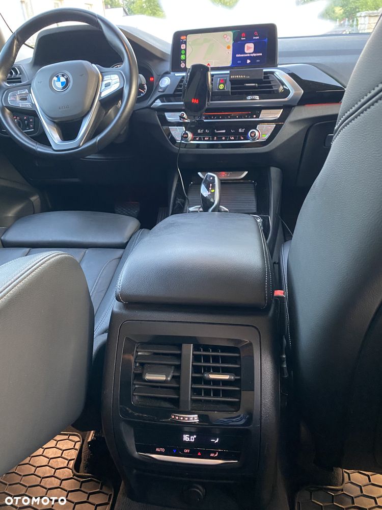 BMW X3 xDrive20d xLine - 9