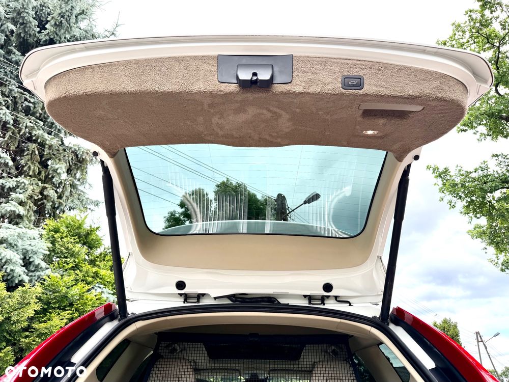 Volvo XC 60 3.2 AWD RDesign - 31