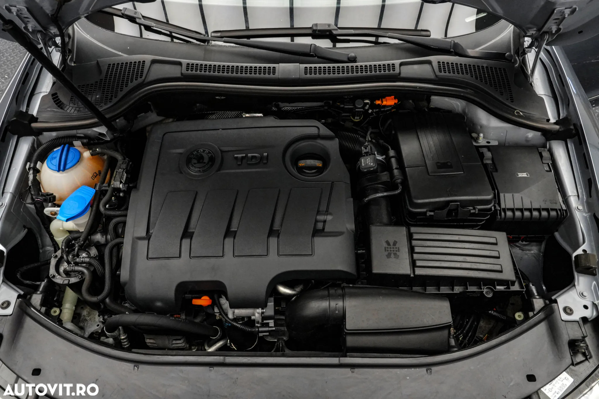 Skoda Superb Combi 1.6 TDI Elegance - 28