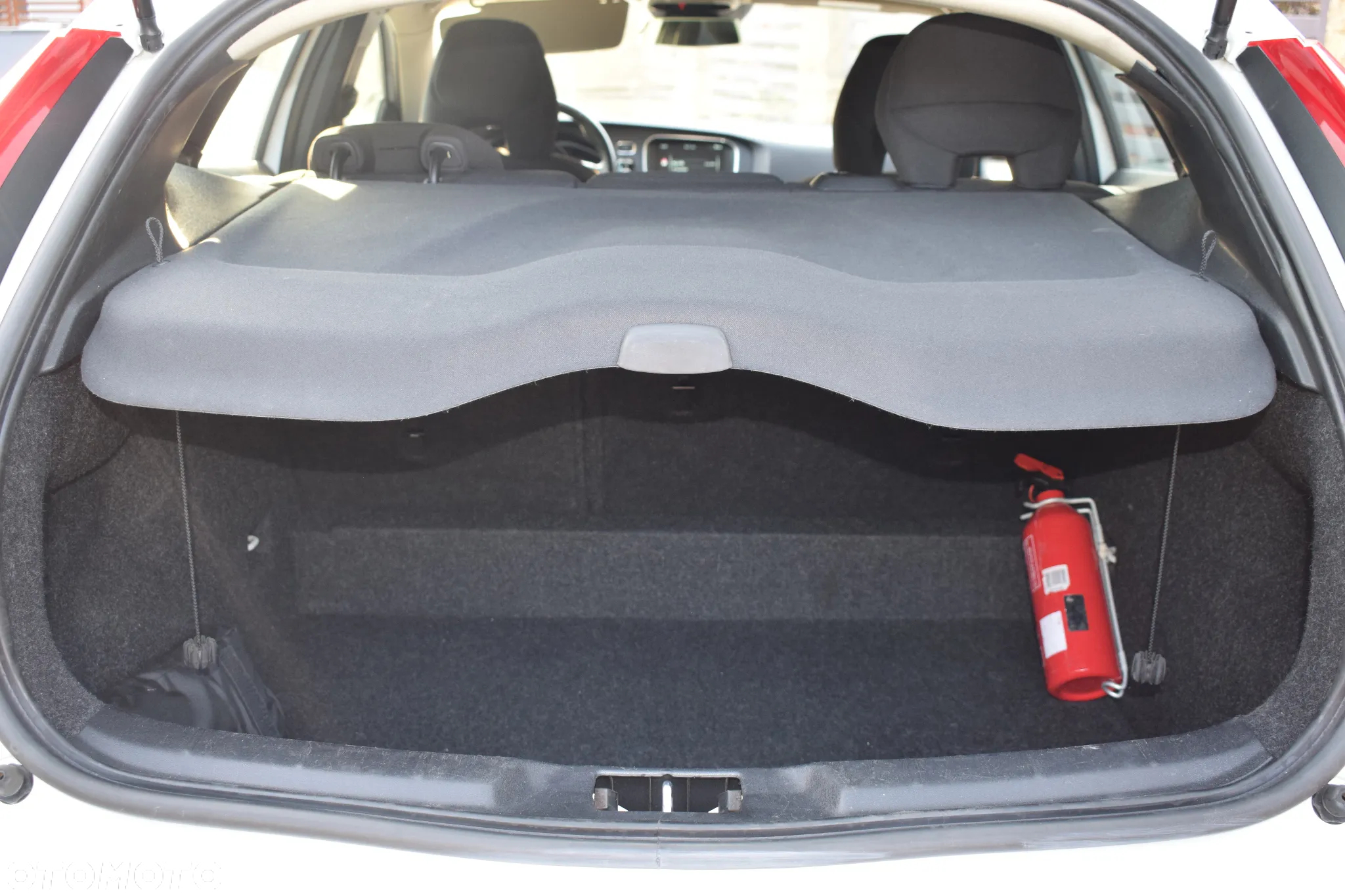 Volvo V40 D2 Momentum - 12
