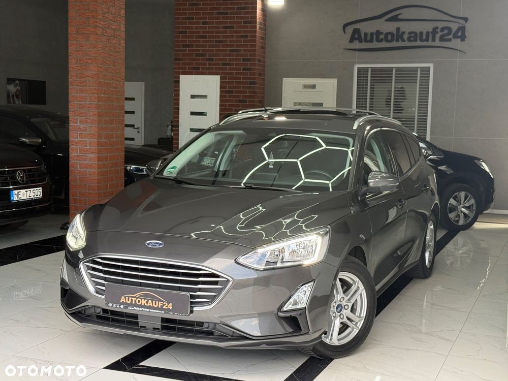 Ford Focus 1.0 EcoBoost Hybrid TITANIUM - 6