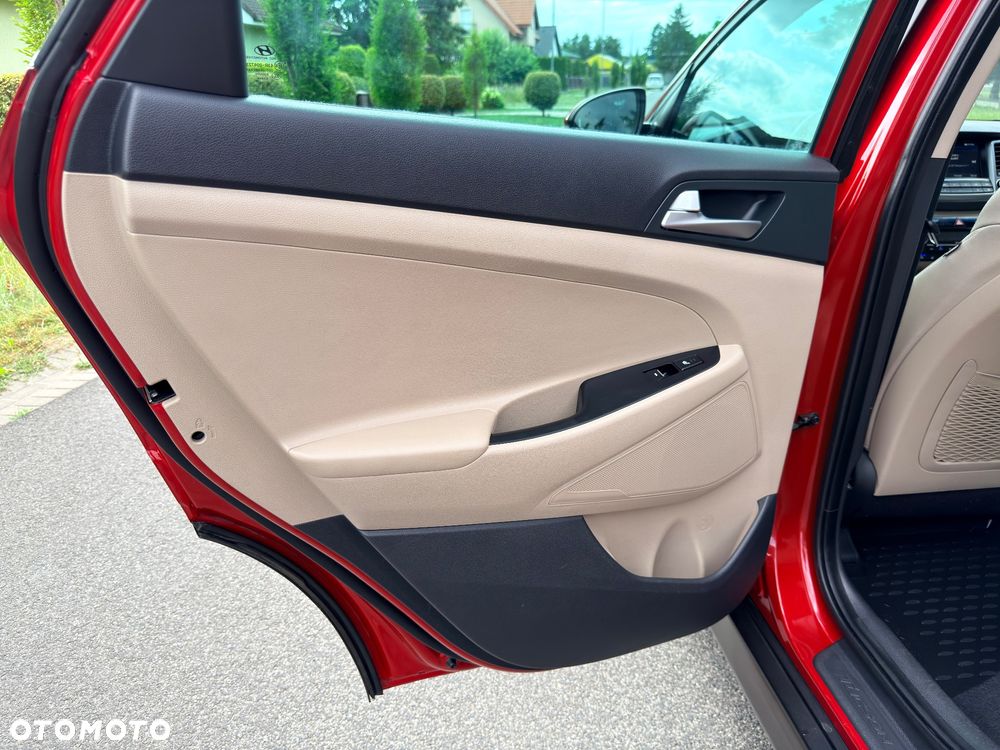 Hyundai Tucson blue 1.7 CRDi 2WD DCT Premium - 23