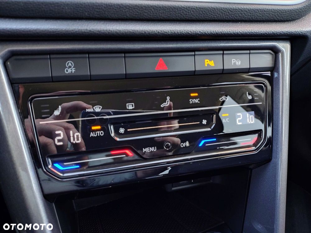 Volkswagen T-Roc - 27