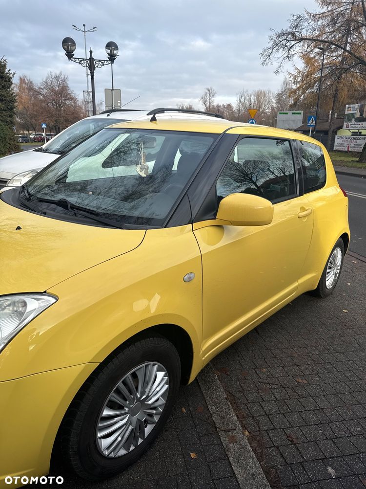 Suzuki Swift 1.3 GC - 3