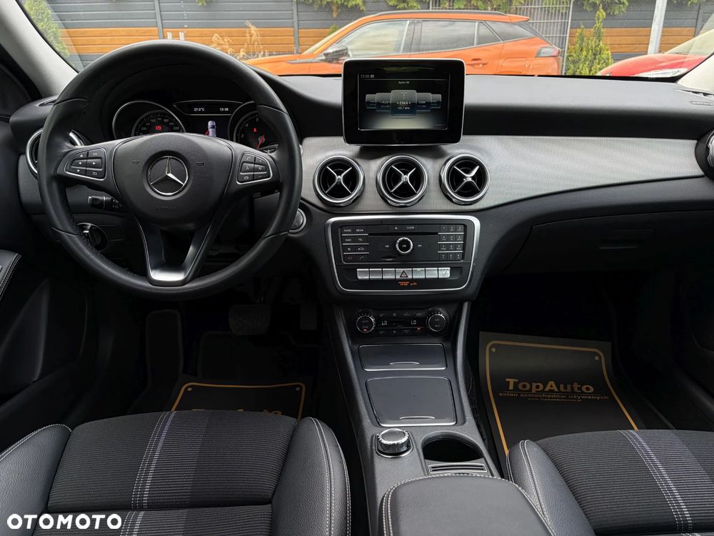Mercedes-Benz GLA 200 7G-DCT Style - 35