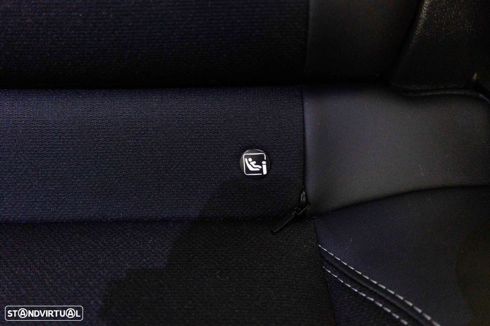 Jeep Avenger 54 kWh Summit - 12