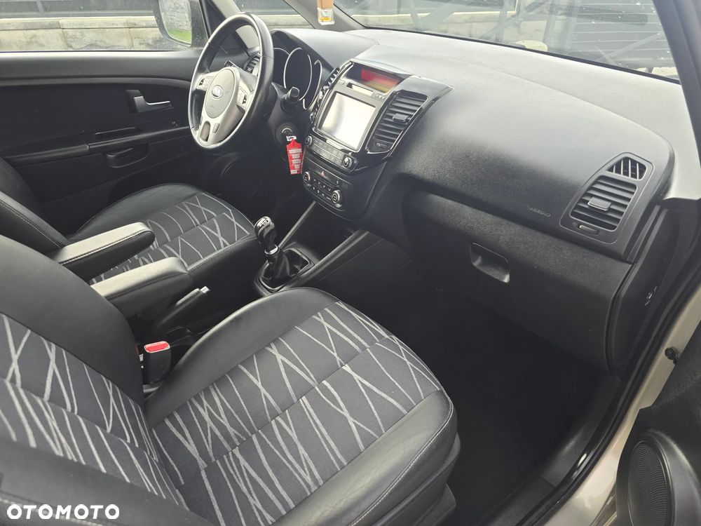 Kia Venga 1.4 CVVT Business Line - 14