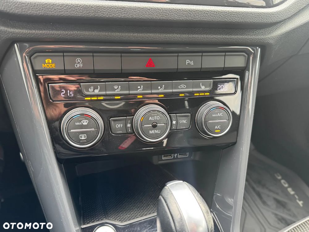 Volkswagen T-Roc - 23