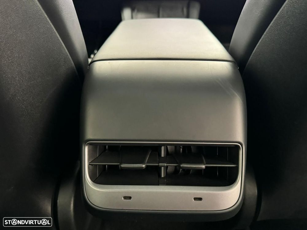 Tesla Model Y Performance Tração Integral - 53