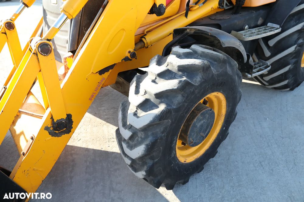JCB 3CX 4T - 10