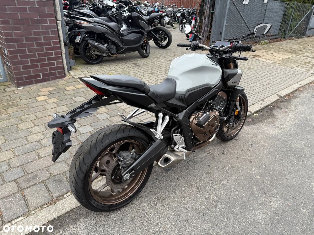 Honda CB - 6