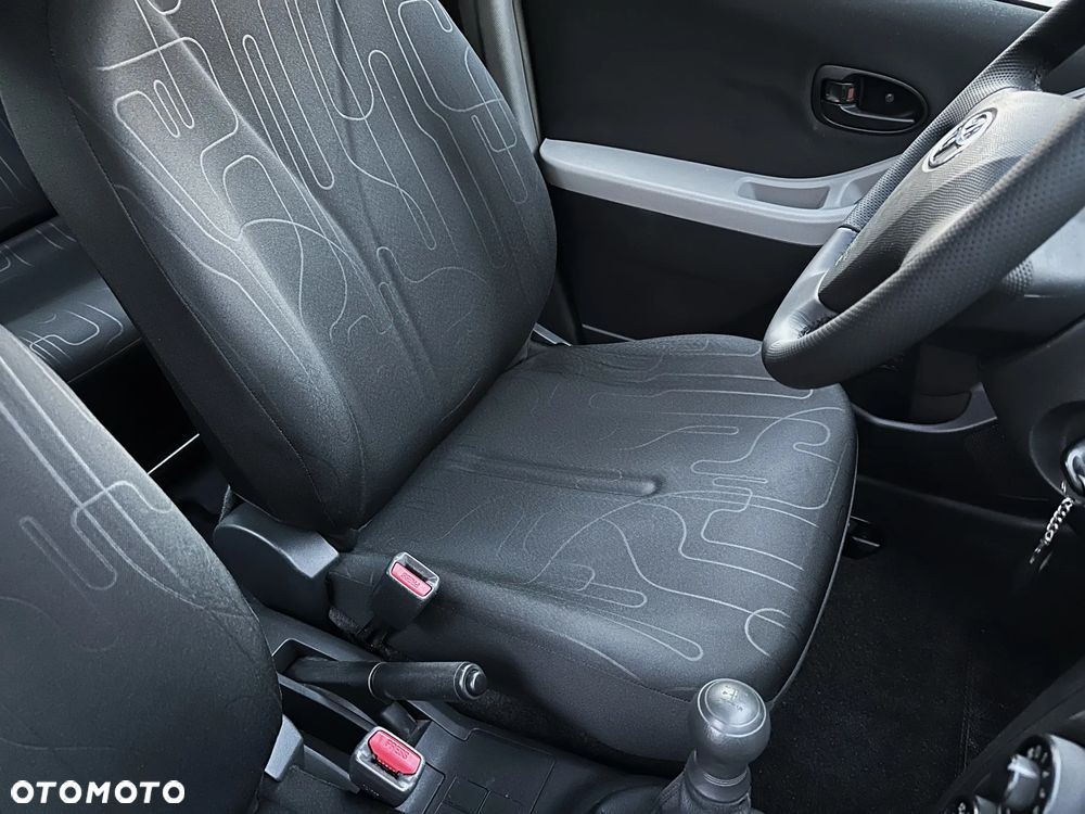 Toyota Yaris 1.0 Terra A/C - 10