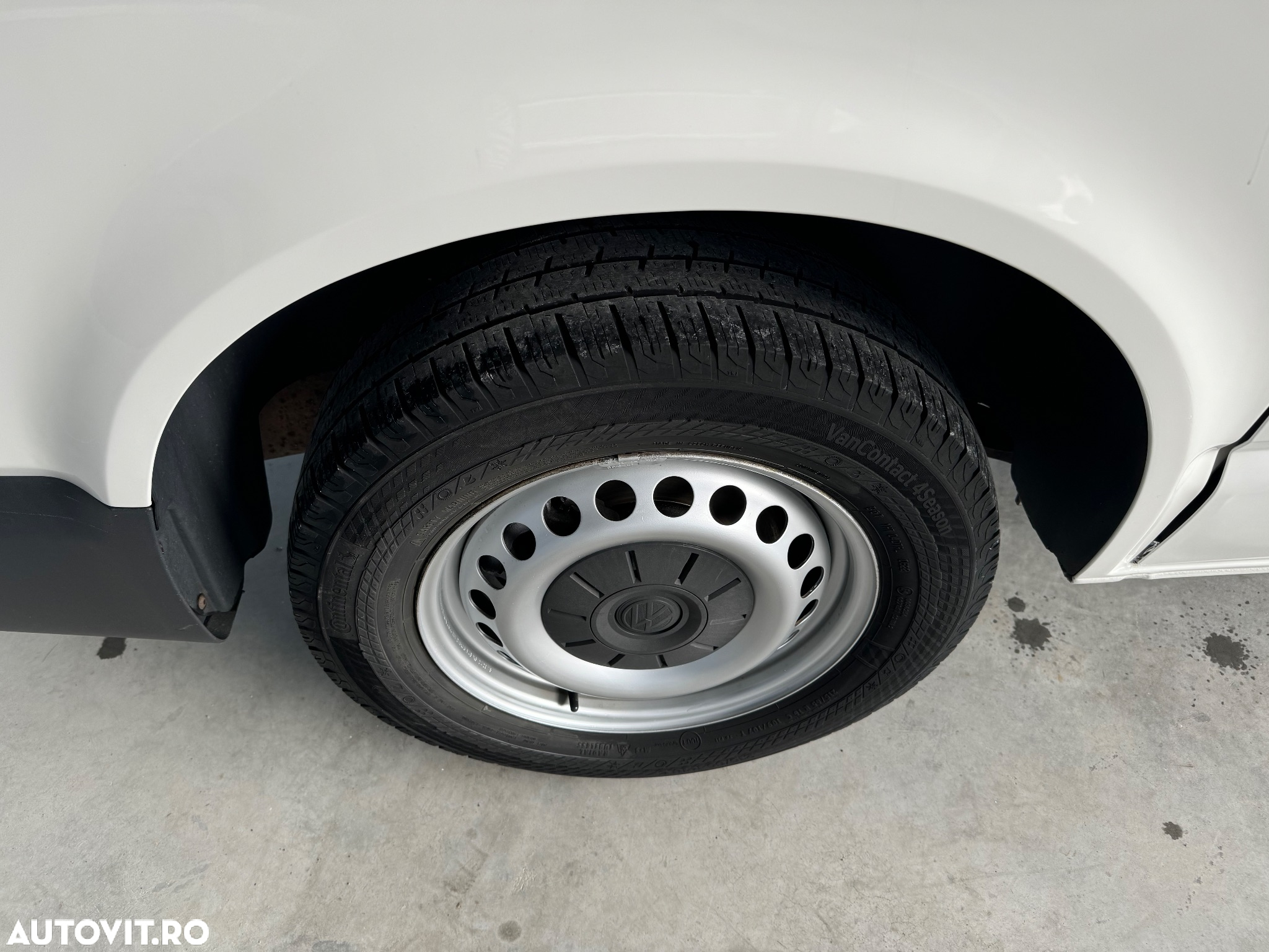 Volkswagen Transporter Kombi T6 2.0 TDI 75 kW KR - 30