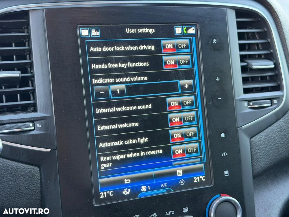 Renault Megane Grandtour TCe 140 GPF INTENS - 20