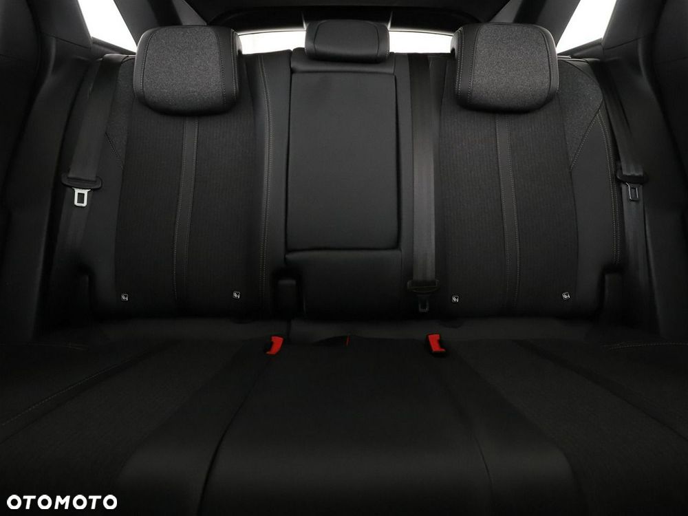 Peugeot 3008 1.6 PureTech GPF GT Line S&S EAT8 - 19
