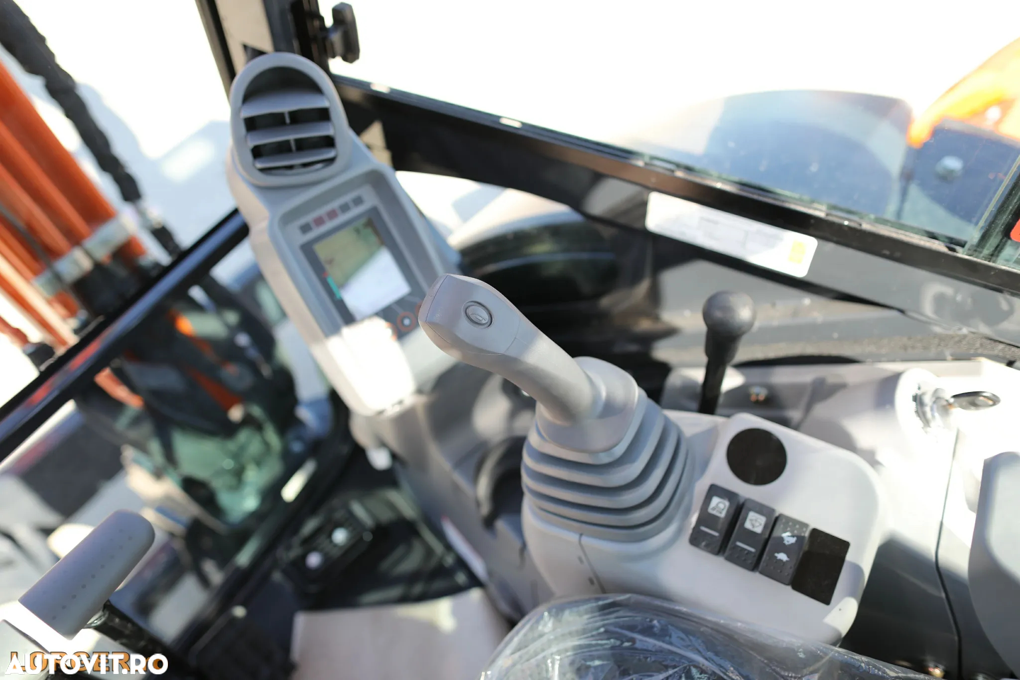Hitachi ZX33U-5A - 18