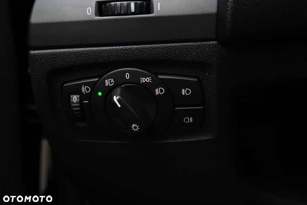 BMW Seria 1 116i - 27