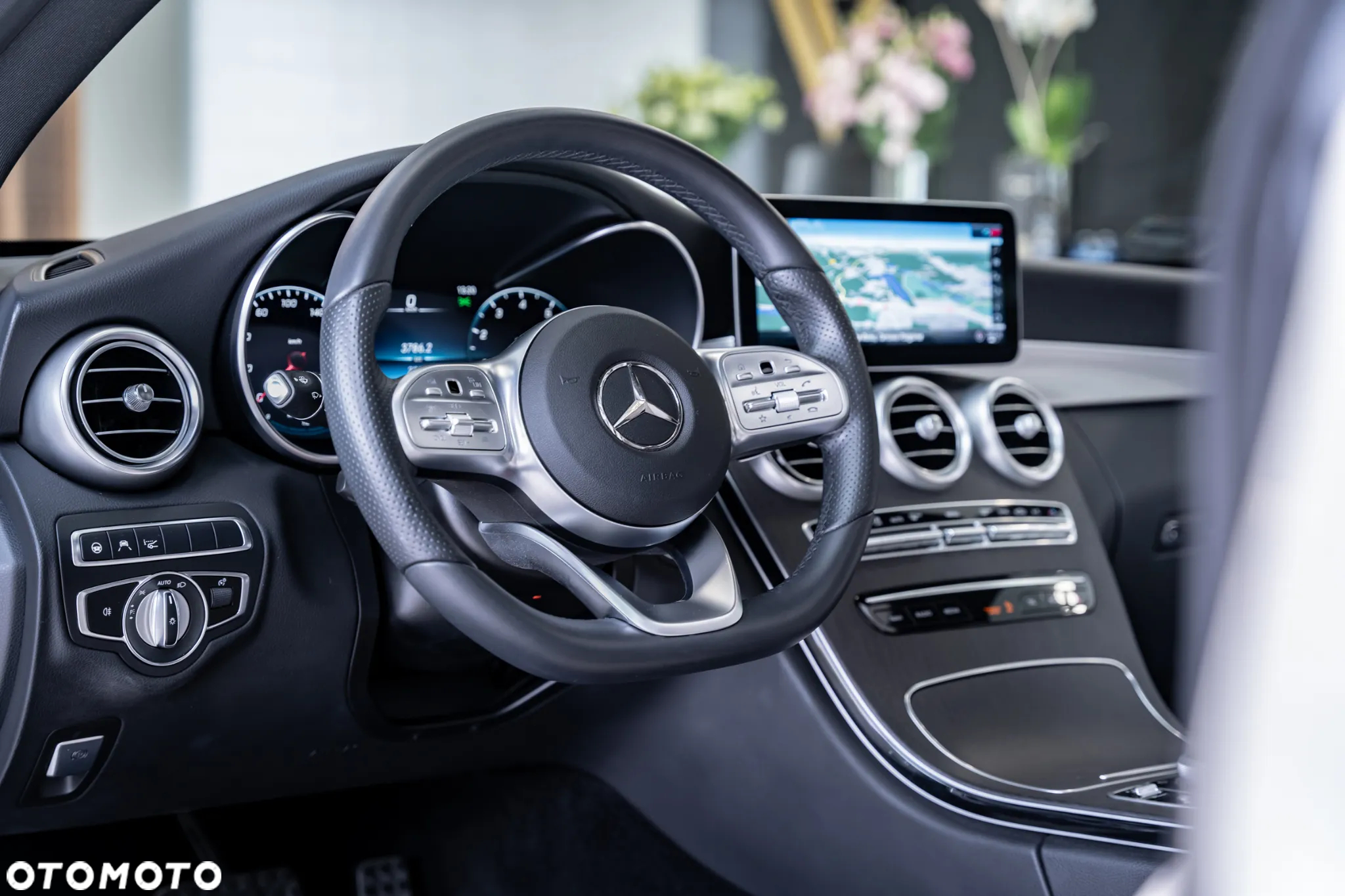 Mercedes-Benz Klasa C 300 9G-TRONIC - 21