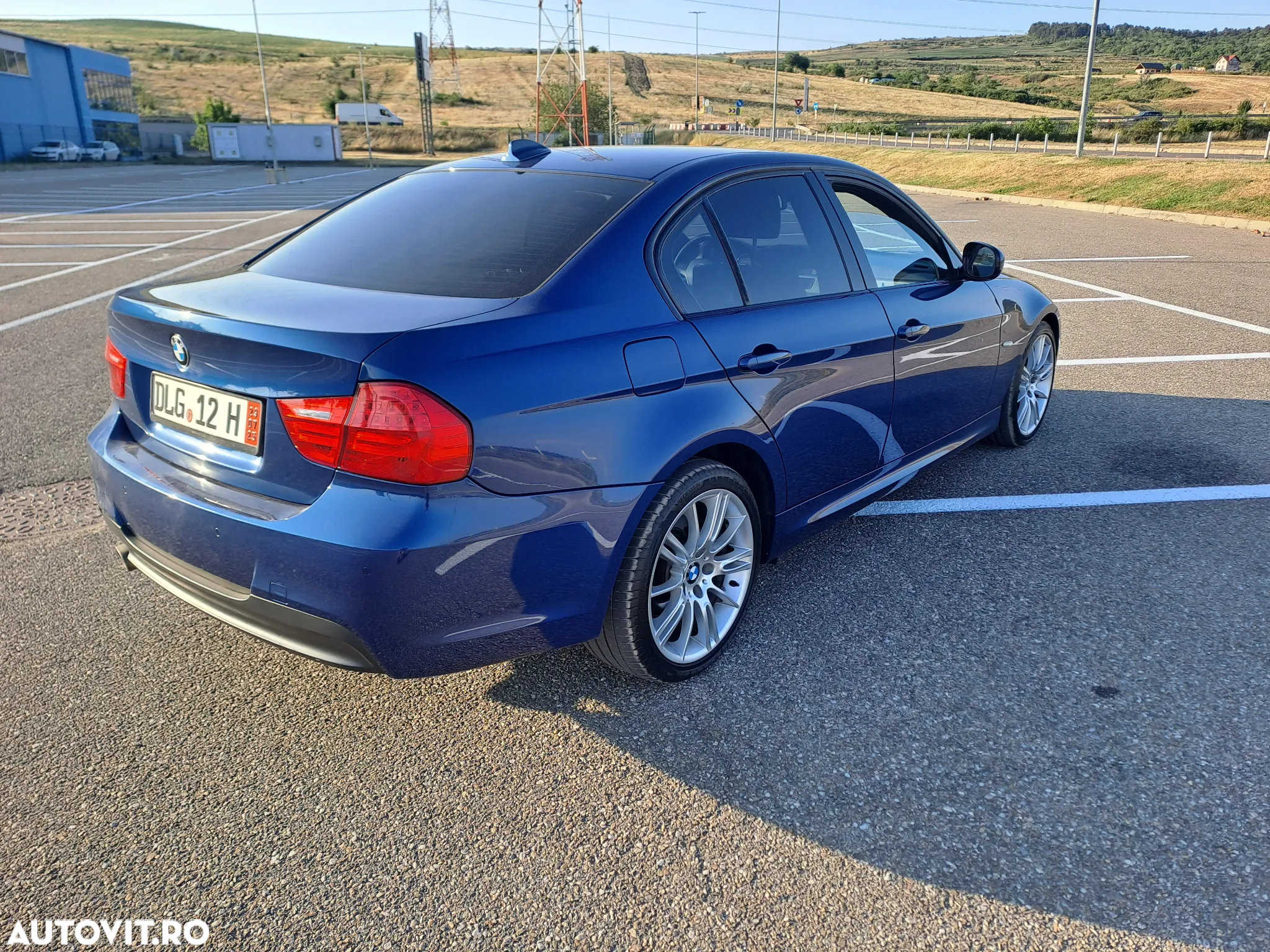 BMW Seria 3 318d - 17