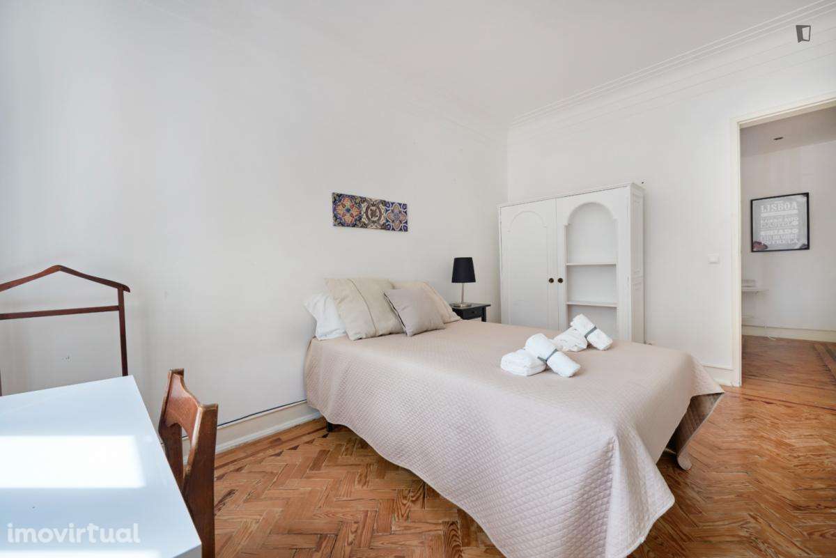 Quarto - localizado em Alameda Lisbon - Grande imagem: 3/53