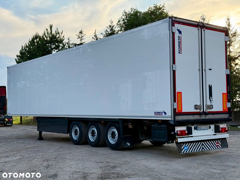 Schmitz Cargobull SKO 24/THERMO KING - 1