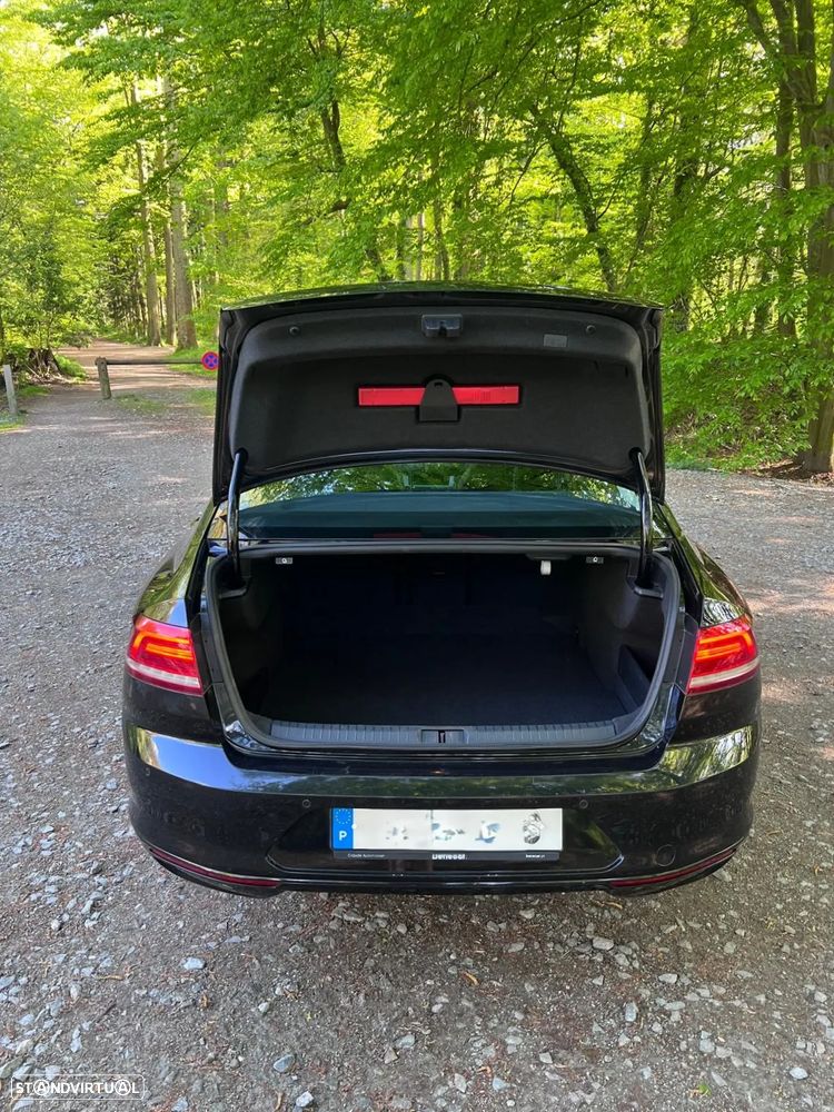 VW Passat 1.6 TDI Confortline - 18