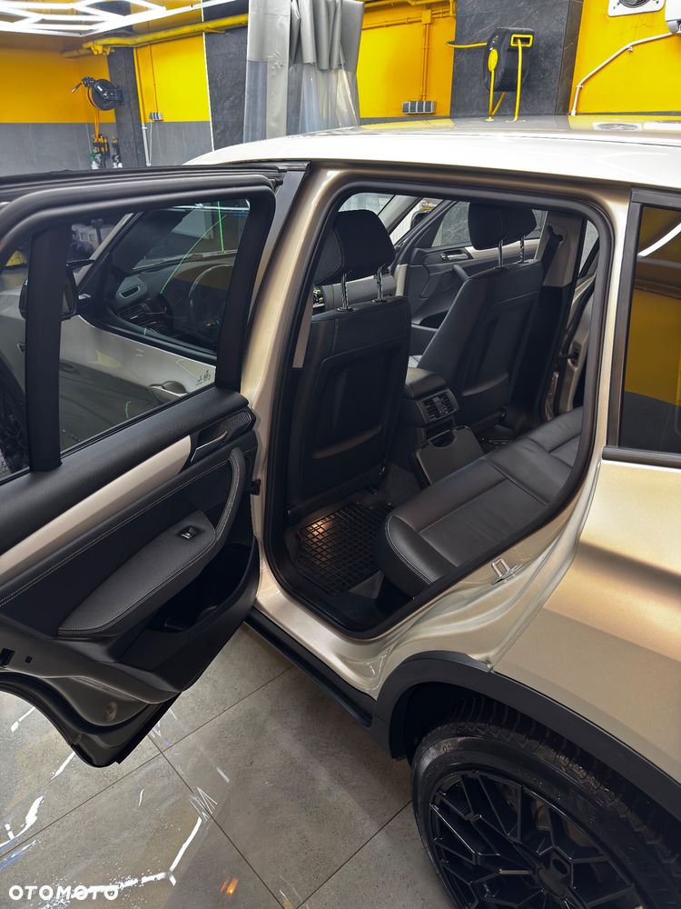BMW X3 xDrive20d - 16