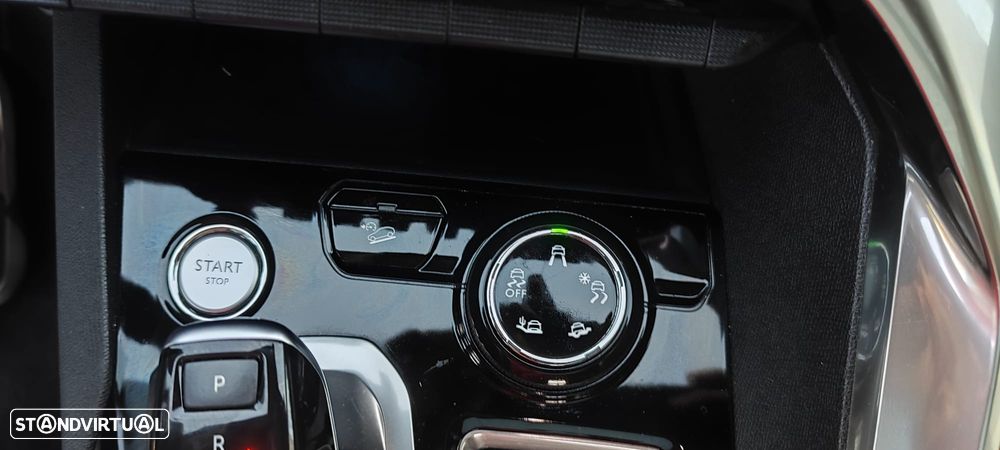 Peugeot 3008 1.6 BlueHDi GT Line Grip Control EAT6 - 28