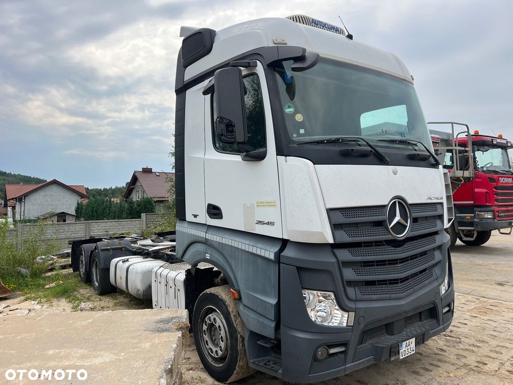 Mercedes-Benz Actros - 12