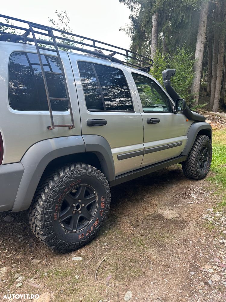Jeep Cherokee - 12