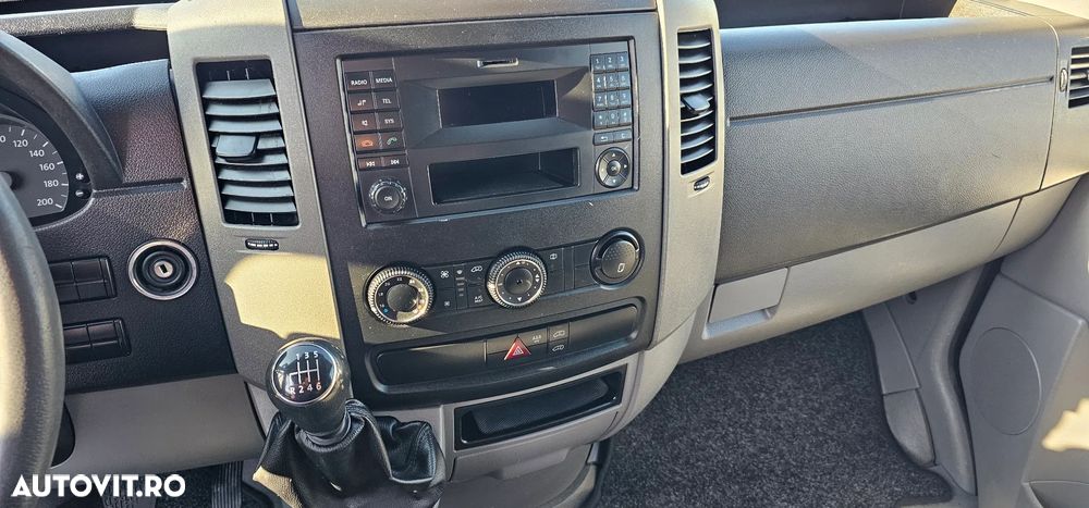 Volkswagen Crafter 2.5 TDi - 10