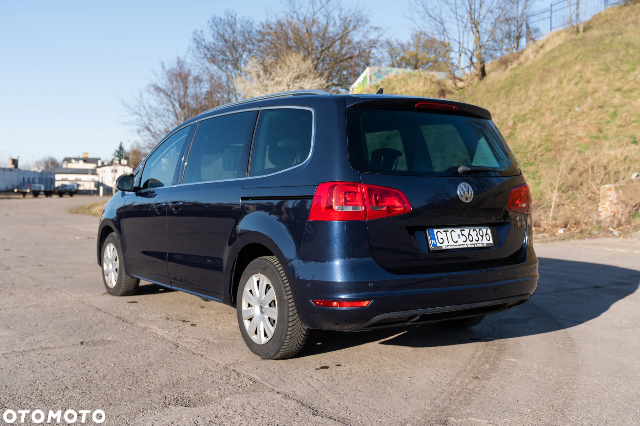 Volkswagen Sharan 1.4 TSI BMT Trendline DSG - 3