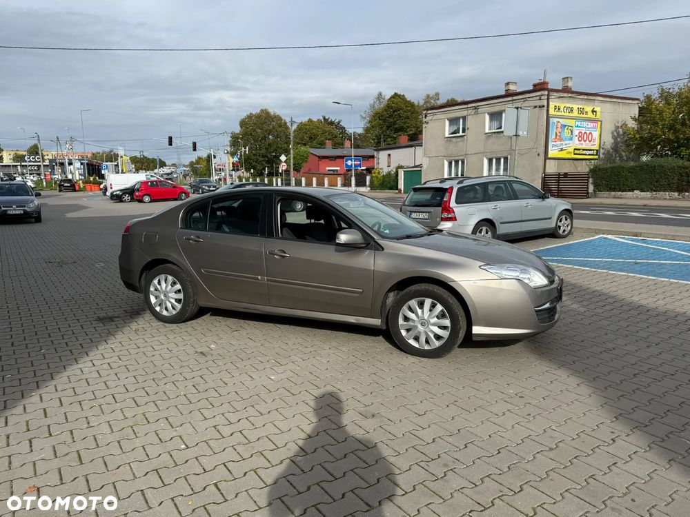 Renault Laguna 2009 photo 2
